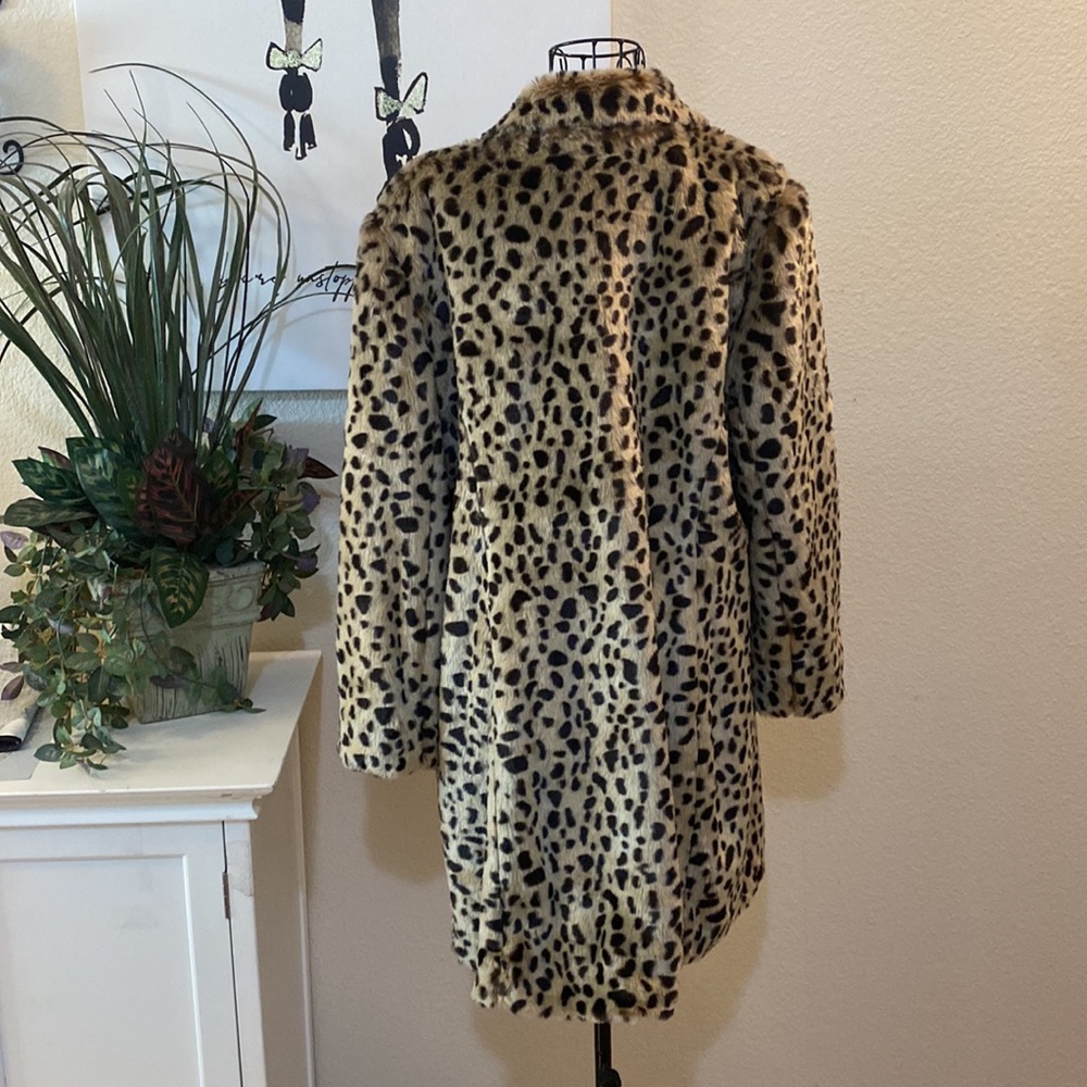 CAbi Faux Fur Leopard Coat in Beige and Black - Picture 3 of 4